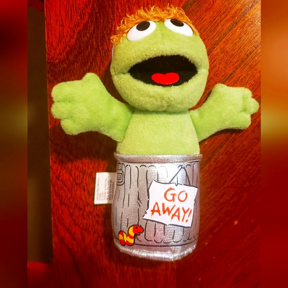 Oscar The Grouch bean bag plush by Gund - Picture 2 of 5